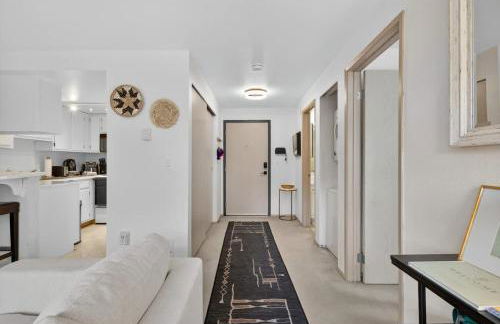 Free Parking - City Views - Near Attractions - Foto 8