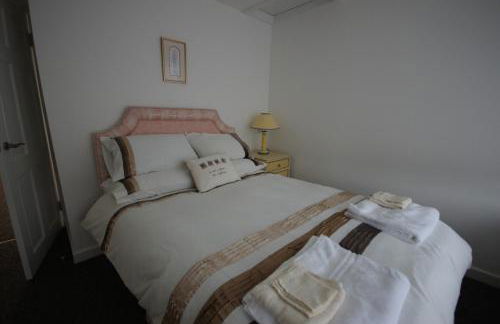 Loch Lomond Riverside Apartment - Photo 22