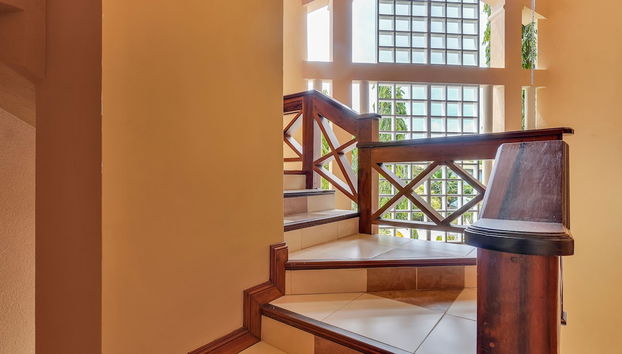 Mandela Court Grenada - Foto 2, Recepción