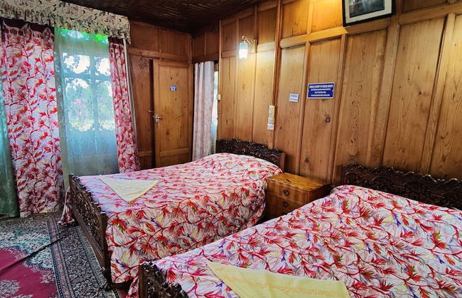 Shiraz Deluxe Houseboat - Foto 5