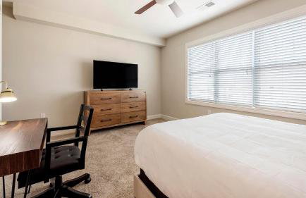 Landing Stylish 3BD Clubhouse Gym - Photo 62