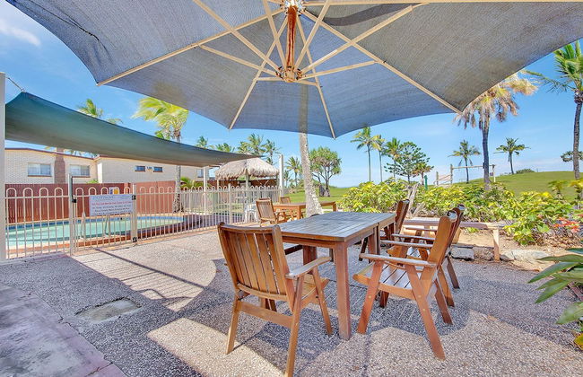 Driftwood On The Beach - Photo 37