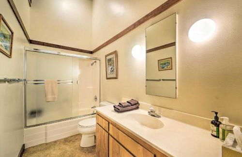 Quiet Home with Graeagle Meadows Golf Course View! - Foto 22