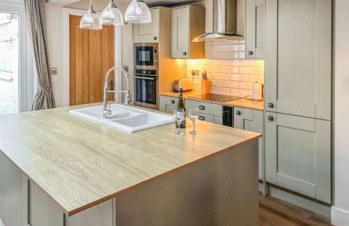 Willow Cottage - Photo 1