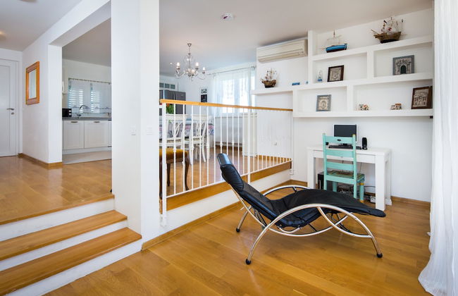 Stunning Villa Sofia With Heated Pool IN Split Hinterland - Foto 48