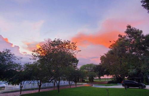 Sunny Lake Cottage, Patio Retreat - Foto 22