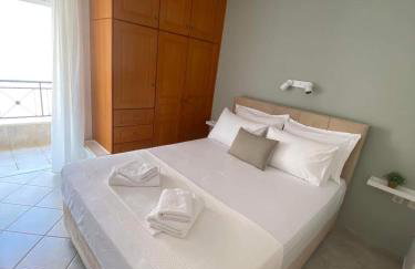 Seaside Apartment in Glyfada-Trizonia - Photo 4