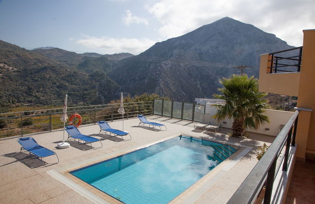 Villa Frati Gorge - Photo 1