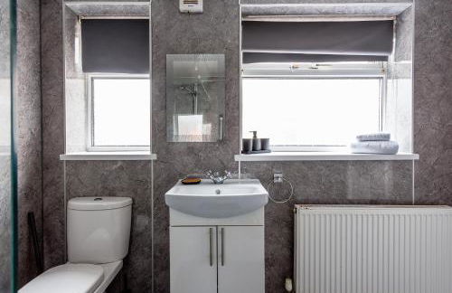 Comfortable 3-Bedroom Home in Seaham, 7 Persons - Photo 34