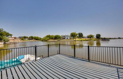 Game Room and Dock Waterfront Granbury Lake Retreat - Foto 38
