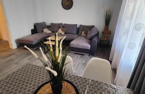 Grand F3 lumineux 55 m proche centre, plages, balcon, clim - Foto 2