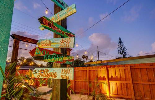 Private Retreat with Yard Near Hard Rock Stadium - Photo 11