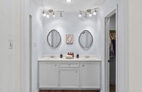 15 Min to LSU & Downtown Oak Hills Place Hideaway - Foto 20