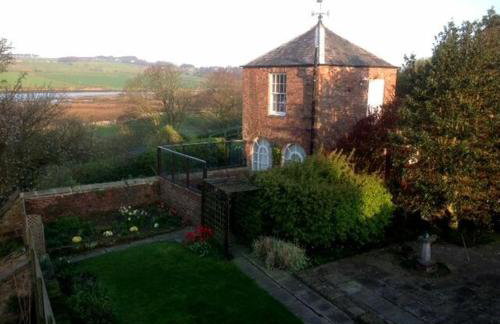 The Old Watchtower - Photo 12