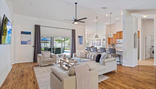 Renovated Heated Pool home with Game room and Bicycles - Foto 5