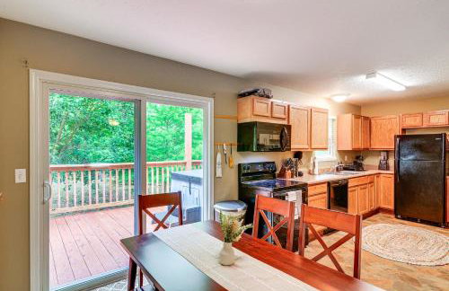 Campton Cottage with Hot Tub, Near Hiking and Climbing - Foto 8