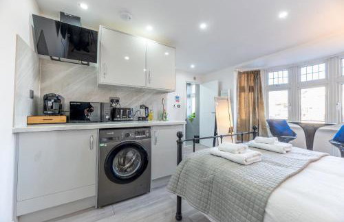 Charming studio near transport for central London - Pass the Keys - Photo 6