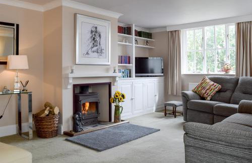 The Long House - Photo 1