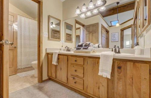 4Bdrm Cabin Retreat Mtn Views Family Gathering! - Foto 10