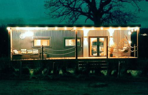 Bastle Retreats Cabin with hot tub - Foto 2