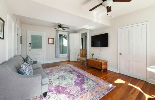 Montgomery Apartments on Magazine Street - Foto 154