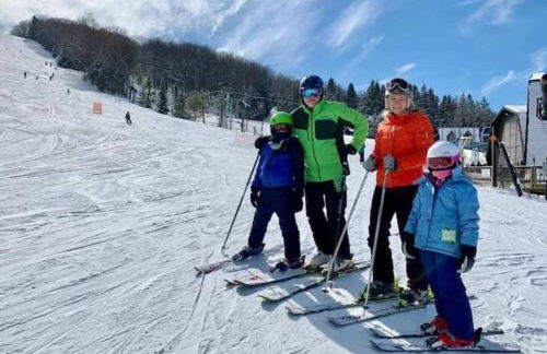 The Eagles Nest, Couples Escape - Hot Tub & Views! - Foto 14