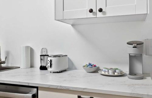 Cozy 1st-Floor Flat 2BR Backyard Free Parking - Foto 28