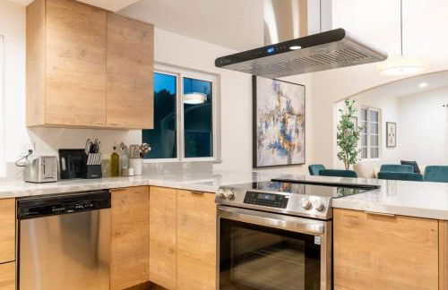 Luxury Home with Views 15 Min to DT & Coronado Beach - Foto 9