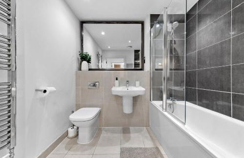 2BR Spacious Flat I King Bed I Desk I Parking X2 - Foto 29