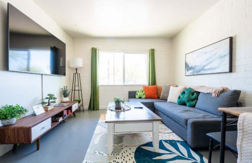 Spring Dream 2BR Apt with Parking in the Heart of DT - Foto 35