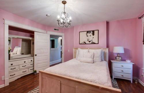 Historic Pet-Friendly Stay Near Broadway w Fire Pit - Foto 7