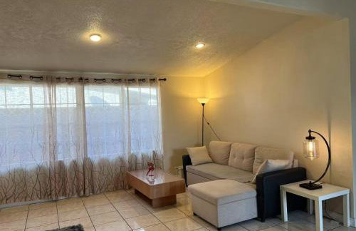 欢迎入住West Covina的四卧二卫的独立房子 - Foto 13