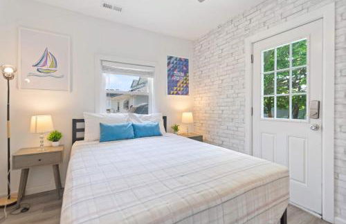 4BR 2BA Hot Tub Home By The Bay - Foto 17