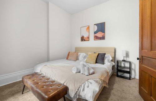 Allentown 5 BR House Free Parking No Chores! - Photo 6