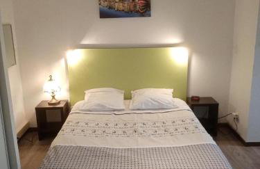 Entre le Pont 9 et l'Eveque , Les Hauts de Honfleur, Piscine, WIFI et Parking gratuits - Foto 1