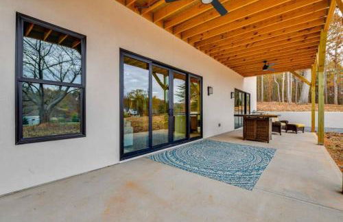 The Flat - A Lake View Retreat with Dock Access - Foto 23