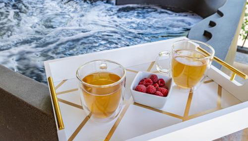 Secluded Mtn Top Family Haven w/Views Spa & Arcade - Foto 3