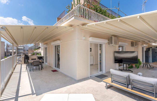 Sunny & Luxurious Penthouse with Terrace - Foto 33