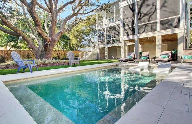 Walk to the Beach + Private Pool, Rooftop Terrace, Balcony 3602 Cameron - Foto 1