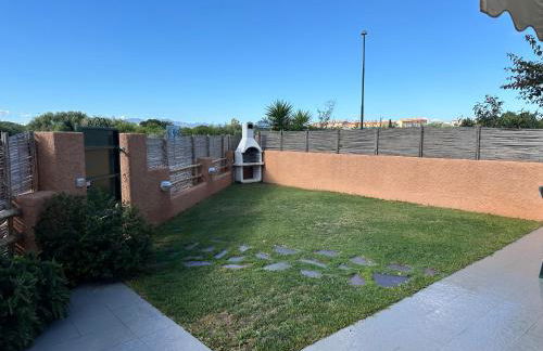 Beautiful Apartment with Swimming Pool - Photo 1