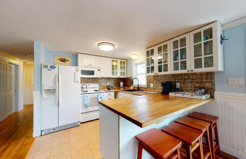 Meet Me at the Cape - Photo 8