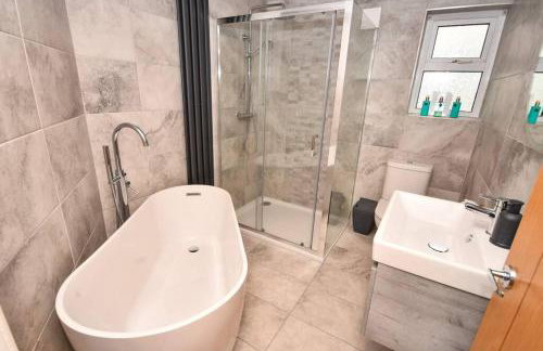 The Hideaway - Luxury 2 bedroom ground floor apt - Foto 13