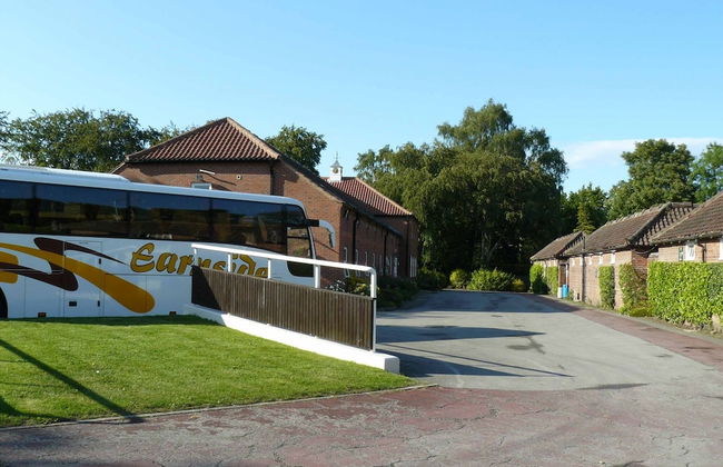 Stableside at York Racecourse - Photo 32