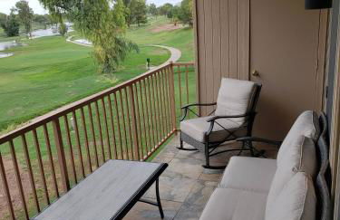 Condo with Golf Course & Camelback Mountain Views - Foto 15