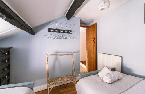 Low Cottage - Photo 13