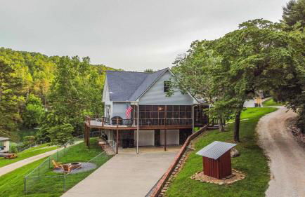 Family Friendly Lakefront with Private Dock Fire Pit Near Marinas - Foto 47