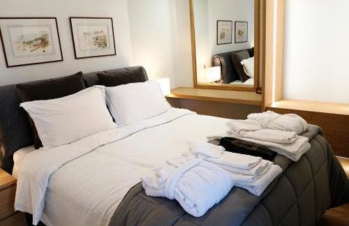 Aelia Luxury Properties - Executive Apartment - Photo 13