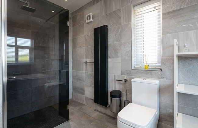 Rest & Recharge - Koi House - Photo 31