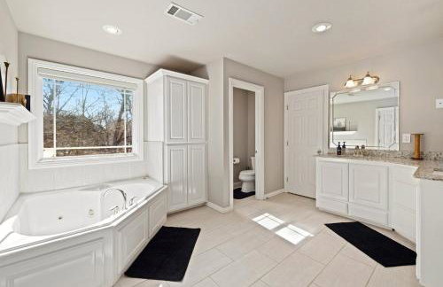 The Genesis-Bike Friendly-Hot Tub- Sleeps 15 - Foto 10