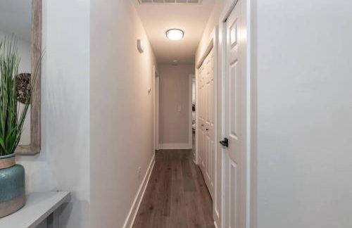 Island Joy - Newly Renovated/Walk to the Beach! - Foto 22